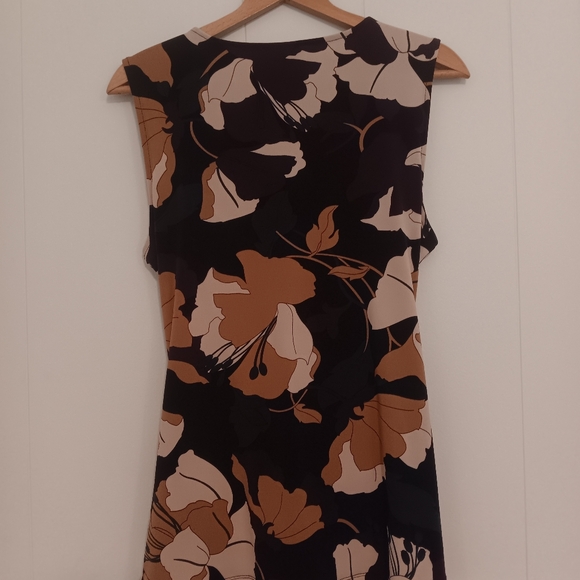 Tahari Medium floral print blouse tank - Picture 4 of 5